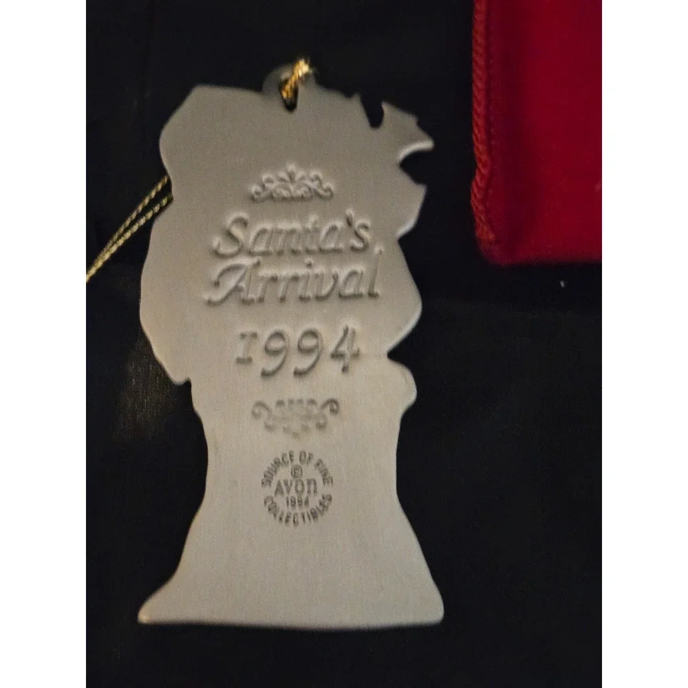 Vintage Avon 1994 Holiday Pewter Ornament 